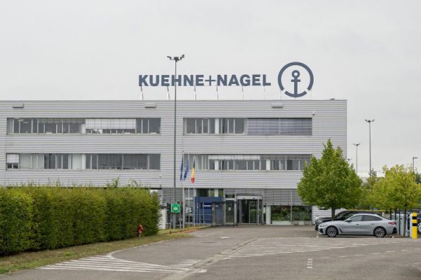 Администрация Трампа резко сократила американскую помощь в области планирования семьи. Вот как это влияет на женщин за рубежом.