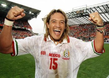 Лучшим футболкам чемпионата мира уже 30 лет. Лучшим футболкам чемпионата мира уже 30 лет.