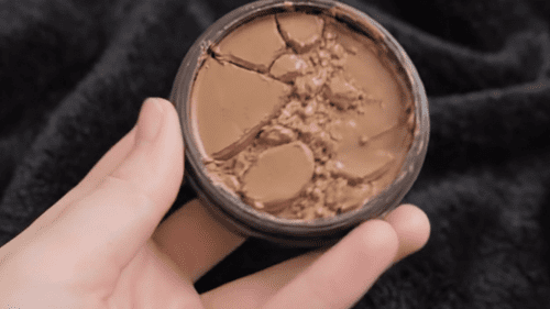 Эта фотография выглядит безобидной. На самом деле это зацепка в дорогостоящей «обратной афере».