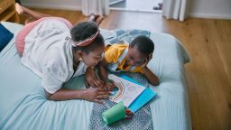 Этот навык может защитить детей от вреда, причиняемого социальными сетями.