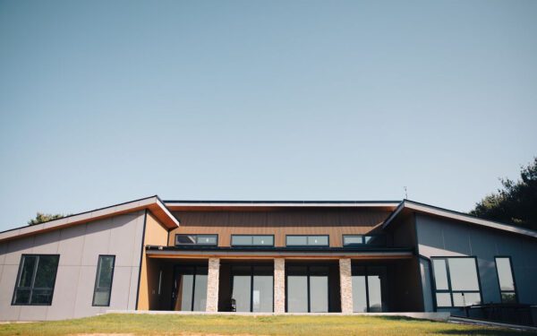 Устав от высоких цен, некоторые американцы импортируют дома напрямую из Китая.