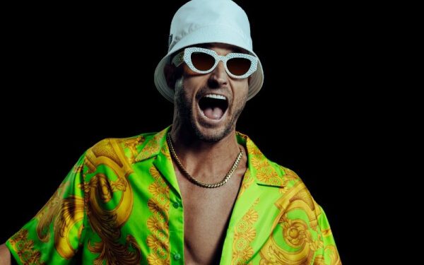 Tones And I, FISHER объединяют усилия и оказывают нам услугу: слушайте прямо сейчас!