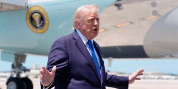 «Слишком много работы»: Трамп отменил отправку посланников в Пакистан для мирных переговоров.