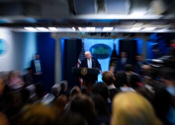 Трамп неоднократно откладывал сроки, установленные для Ирана, но приближается вторник, когда он выдвинет свою самую опасную угрозу.