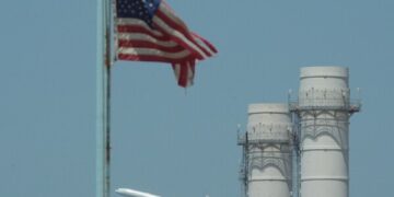 Трамп заявил, что американские переговорщики прибудут в Пакистан в понедельник для переговоров с Ираном.