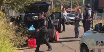 Двум предъявлены обвинения в связи со стрельбой на юго-западе Сиднея.