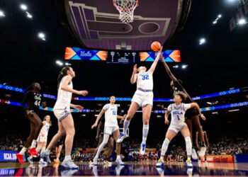 UCLA одержала убедительную победу над Южной Каролиной и завоевала первый в истории женской чемпионский титул NCAA.