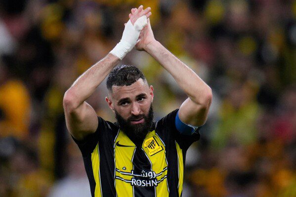 Объединенные Арабские Эмираты заявили о своем выходе из ОПЕК, что стало ударом по нефтяному картелю.