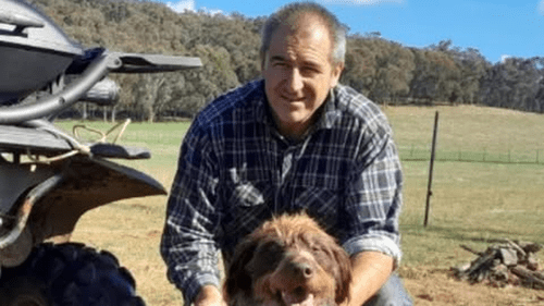 Полиция штата Виктория реагирует на планы сестер констебля, убитого Дези Фриман, подать в суд. Полиция штата Виктория реагирует на планы сестер констебля, убитого Дези Фриман, подать в суд.