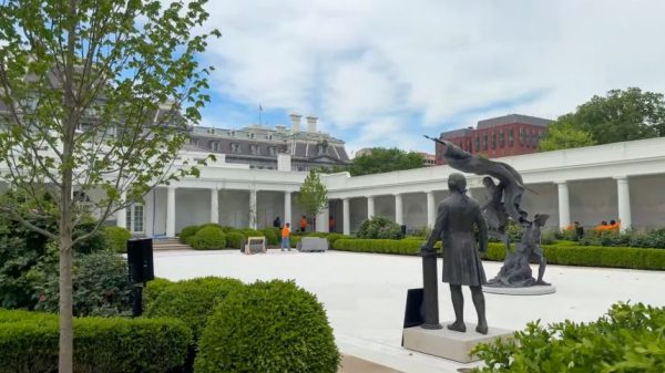 Экскурсии по садам Белого дома позволяют заглянуть за кулисы преобразований, произошедших при Трампе.