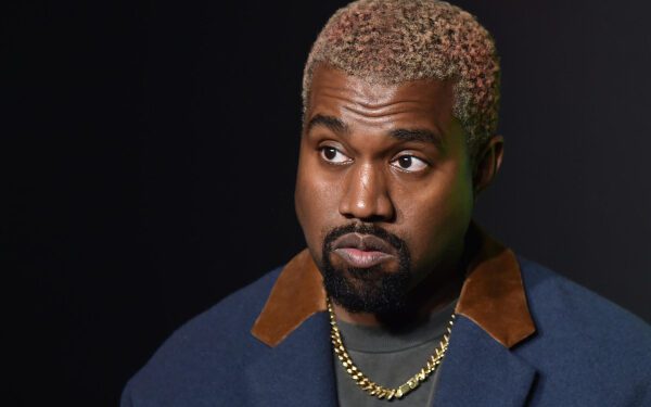 Йе откладывает предстоящий концерт во Франции «до дальнейшего уведомления» из-за запрета на проведение фестиваля Wireless.