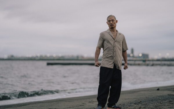 ¥ØU$UK€ ¥UK1MAT$U, диджей, бросающий вызов жанровым рамкам и покоряющий мир: статья в ежемесячном выпуске Billboard JAPAN.