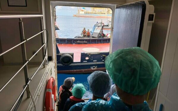 У еще двух пассажиров, эвакуированных с круизного лайнера, подтвердилось заражение хантавирусом.
