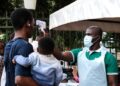 В восточном Конго подожжен второй центр лечения лихорадки Эбола, 18 человек с подозрением на заражение скрылись от полиции.