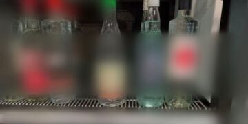 «Возмутительно»: в местных магазинах спиртных напитков был обнаружен сомнительный алкоголь, ставший причиной смерти подростков.