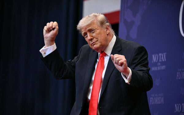 Дональд Трамп считает, что именно его вирусные танцевальные движения из клипа «YMCA» способствовали взлету диско-хита в чартах Billboard.