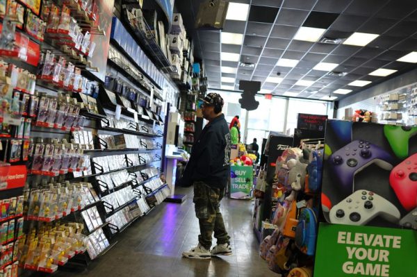 Попытка GameStop приобрести eBay заставляет аналитиков ломать голову.