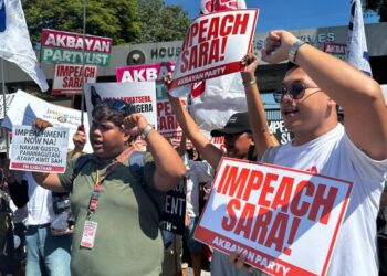 В Сенате Филиппин произошла перестрелка, власти пытались арестовать сенатора.