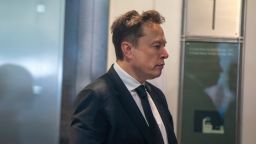 Как мать детей Илона Маска стала ключевым свидетелем в его судебном процессе против OpenAI.