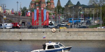 Венгрия вернула Украине конфискованную партию наличных денег и золота на сумму 82 миллиона долларов.