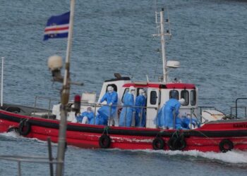 Внутри круизного лайнера, оказавшегося в эпицентре смертельной вспышки хантавируса.