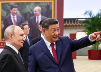 Сотрудники полиции, защищавшие Капитолий от участников беспорядков, подали иск с целью заблокировать выплаты из фонда «против вооружения» в размере 1,8 миллиарда долларов.