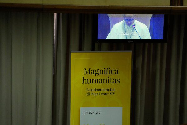 Папа Римский призывает к жесткому регулированию искусственного интеллекта в своем манифесте, посвященном будущему человечества.