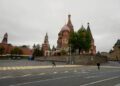 Уменьшенный парад Победы Путина с каждым днем становится все меньше.