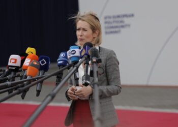Представитель Руди Джулиани сообщил, что тот госпитализирован в критическом состоянии.