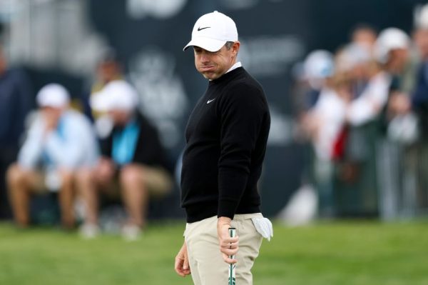 Скотти Шеффлер делит лидерство после первого раунда чемпионата PGA.