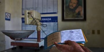 Шакира порадовала двухмиллионную аудиторию бесплатным концертом на пляже Копакабана в Бразилии.
