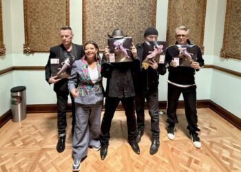 Группа U2 приглашена бесплатно выступить на мексиканской площади Зокало: «Мы любим этот город».