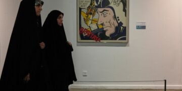 США обстреляли и вывели из строя еще два иранских танкера на фоне роста напряженности в Ормузском проливе.