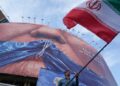 Военные США заявили, что перехватили иранские атаки на три корабля ВМС в Ормузском проливе.