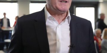 Что нужно знать о британских выборах, которые нанесли сокрушительный удар по Лейбористской партии Стармера.
