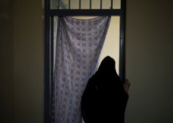 Власти сообщают, что в результате нападения с ножом на вокзале Пенн-Стейшн в Нью-Йорке пострадали 6 человек, подозреваемый задержан. Власти сообщают, что в результате нападения с ножом на вокзале Пенн-Стейшн в Нью-Йорке пострадали 6 человек, подозреваемый задержан.