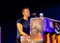 Ранние студийные записи Coldplay и неизданная демо-запись Криса Мартина, посвященная фильму о Джеймсе Бонде, будут выставлены на аукцион.