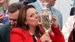 Жеребец Golden Tempo одержал победу в 158-х скачках Belmont Stakes после триумфа на Кентуккийском дерби.