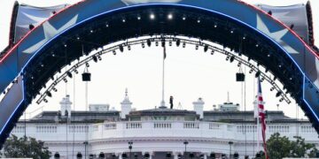 Временное мирное соглашение между США и Ираном вызвало гнев среди израильтян, которые резко критикуют Нетаньяху.