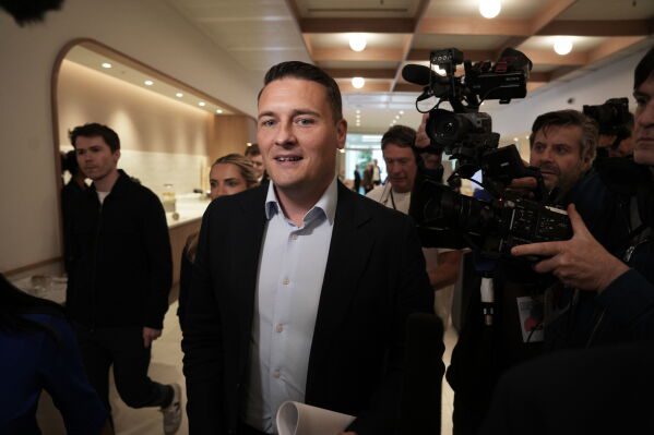 Кир Стармер, после убедительной победы на выборах, потерпел крах после того, как от него отвернулись сторонники.