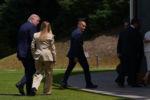 Мелони раскритиковала заявление Трампа о том, что она «умоляла» его сфотографироваться с ней, а глава итальянской дипломатии отменила поездку в США.
