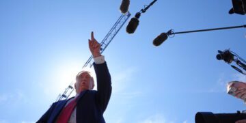 НАТО рассматривает варианты защиты Европы, в то время как США планируют конфликт в других регионах.