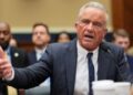 РФК-младший пытается изучить медицинские карты американцев в поисках информации об аутизме и вакцинах.