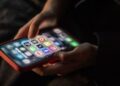 Компания Snapchat подала в суд, утверждая, что платформа несет ответственность за изнасилование 12-летней девочки.