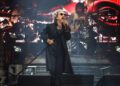 Крис Робинсон из группы The Black Crowes прокомментировал критику в связи с высказываниями на сцене. Крис Робинсон из группы The Black Crowes прокомментировал критику в связи с высказываниями на сцене.