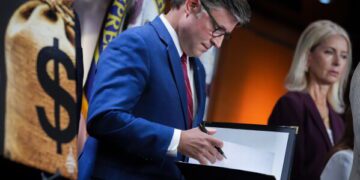 Трамп признал, что назвал Нетаньяху «сумасшедшим», и заявил, что Израиль осложняет мирные переговоры с Ираном.