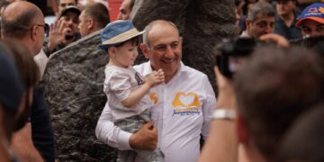 Украина вновь нацелилась на Санкт-Петербург после того, как Путин отклонил предложение Зеленского о прямых переговорах.