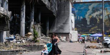 В результате последних дальнобойных ударов Украины по России был поражен крупный газоперерабатывающий завод и центры спутниковой связи.