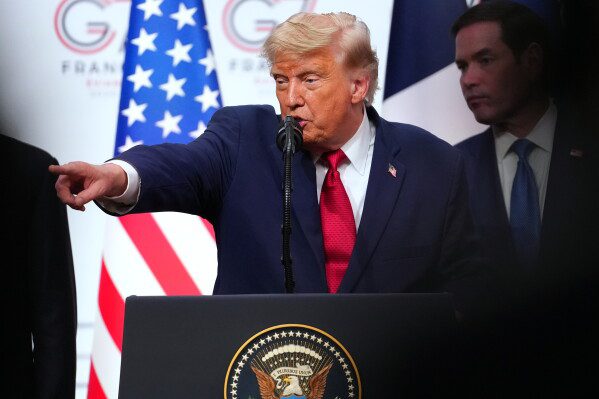 США и Иран спорят о том, согласился ли Тегеран на ядерные инспекции.