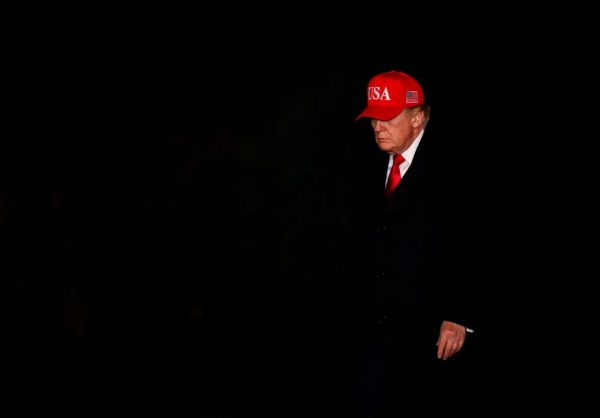 Почему Трамп продолжает избегать утверждения Сенатом на высшие государственные должности